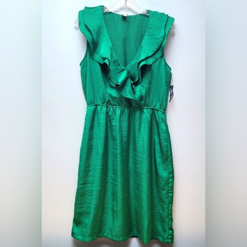 ✨Vibrant Green Dress–Like New!